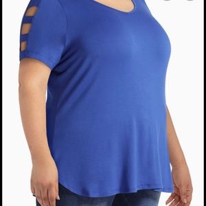Meera Lane blue lattice sleeve top